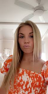 How to Do The Duckface