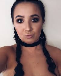 In ways I don't think 2016 ever fully left me. Yes I love trends, evolving  as an artist and being