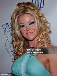 Julie Meadows's Instagram, Twitter & Facebook