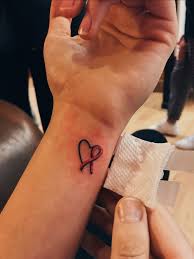 Many men and women die of cancer everyday just because of lack of awareness, in fact nearly 40,000 known us women die of breast cancer in a year, there may be more. Breast Cancer Tattoos 2 Tattoo Designs For Women