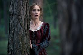 Into The Woods Movie Still 2014 Emily Blunt As The Baker S Wife Emily Blunt Into The Woods Movie Mary Poppins Movie