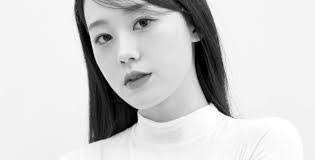 Yuri Shin's Instagram, Twitter & Facebook