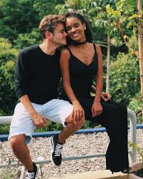 Black And White Relationship Goals A Imagem Pode Conter 2 Pessoas Pessoas Sentadas E Atividades Ao Ar Livre Biracial Couples Interacial Couples Interracial Couples Bwwm