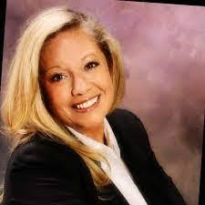 Allie Hinton's Instagram, Twitter & Facebook