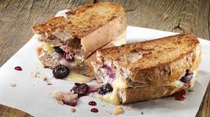 Grilled Cheese Bleuets Iga Recettes Grilledcheese Fromage Grilled Cheese Food Cheese