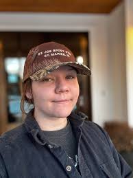 ISO Staff at Grandpa Tiny's Farm Starting the search now to do training  over the Winter with more hours starting in April. Skills this person  already possess: Friendly and can work with