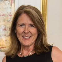 Elizabeth Farquhar's Instagram, Twitter & Facebook