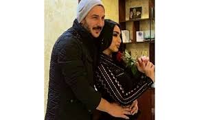 خطوبة ناصيف زيتون وهيا مرعشلي. Ø¨Ø§Ø³Ù„ Ø®ÙŠØ§Ø· ÙŠØ¹ØªØ±Ù Ø¨Ø¹Ù…Ù„ÙŠØ§Øª Ø§Ù„ØªØ¬Ù…ÙŠÙ„ ÙˆÙ‡Ø°Ø§ Ù…Ø§ Ù‚Ø§Ù„Ù‡ Ø¹Ù† Ø²ÙˆØ¬ØªÙ‡ ÙˆÙ„Ù…Ø§Ø°Ø§ Ù„Ø§ ÙŠØ­Ø¨Ù‡Ø§ Ù†ÙˆØ§Ø¹Ù…
