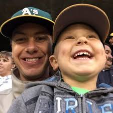 Derek Huntington's Instagram, Twitter & Facebook