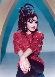 شريهان أيقونة الشباب والجمال في عيد ميلادها الـ51 مازالت حلم كل شاب Egyptian Actress Egyptian Beauty Arab Beauty