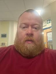 Hi this is me re joining was talking to someone planned to meet then got  let down again I'm 33 from Cambridge single dad of 4