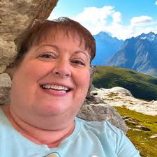 Is there a Girl Scout Troop in Vidor, Texas, and how to contact them?