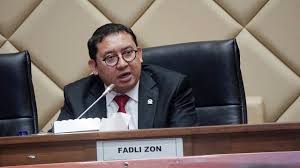 Wakil ketua dpr fadli zon, secara tegas menyatakan bahwa kerusuhan 1998 bukan dipicu oleh isu suku, agama, ras atau sara. Utang Pemerintah Jokowi Disorot Fadli Zon Lebih Parah Dari Era Soeharto Sby Kumparan Com