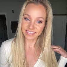 Mary Delisa's Instagram, Twitter & Facebook