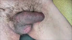 Testis in aşırı sıkılması yakın çekim ve cumshot kapalı 9: 10 da sarsıntı