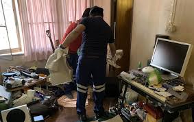 เศร้า กุลวัฒน์ พรหมสถิต นักร้อง นักแต่งเพลงชื่อดัง เจ้าของเพลงฮิต ไม่บังเอิญ เสียชีวิตในบ้านพัก มาแล้ว 5 วัน เพิ่งมีคนเจอศพ. Sbpa9hagnoupgm