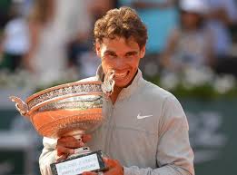 Rafael nadal était pourtant mal parti : Photos Roland Garros Rafael Nadal Tout Sourire Apres Avoir Remporte Le Grand Chelem