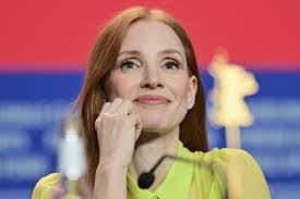 Regina Leigh's Instagram, Twitter & Facebook