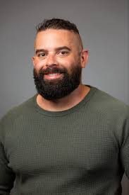 Sabrina Lute delivering a critique of forensic anthropology at BARFAA 2015.  And, appropriately, knocking them dead.