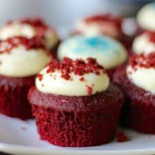 Jun 16, 2021 · these red velvet cupcakes are topped with the most decadent cream cheese frosting. Red Velvet Cupcakes Hot Chocolate Hits