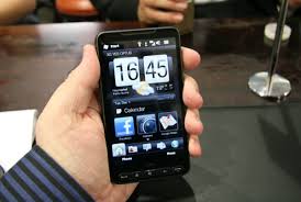 Hands on with the HTC HD2 - CNET