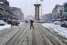 Weather srinagar today, may 14 weather srinagar tomorrow, may 15. Jammu Kashmir Snowfall Weather Conditions Coldwave North India India News India Tv