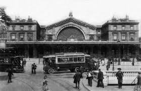 Image of The Samuel Bing gallery exhibiting Rene Lalique (1860-1945) during  the by French Photographer, (20th century)