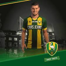 In samenwerking met ado den haag te cars jeans stadion, gaan we de hoofdentree restylen, rekening houdend met de clubkleuren, geel en groen. Nick Kuipers Ado Den Haag Gif Nickkuipers Adodenhaag Fcdenhaag Discover Share Gifs