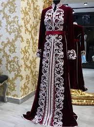 Romeo Haute Couture Vestiti