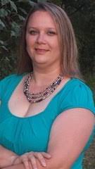 Lisa Sears's Instagram, Twitter & Facebook