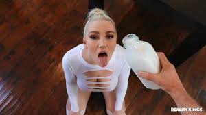 Kendra Sunderland teases her boyfriend with milk and her smoking hot bod -  THE BOOBS BLOG