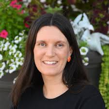 Michaela Saunders's Instagram, Twitter & Facebook