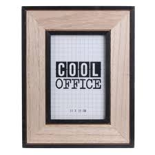 ) sont dans la pièce qui nous sert de bureau. Cadre Photo Indus Cool Happy Working Noir Et Beige Leroy Merlin