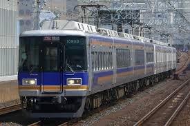 南海10000系電車（なんかい10000けいでんしゃ）は、南海電気鉄道が1985年（昭和60年）から1992年（平成4年）にかけて製造した特急形電車である。 南海本線 でそれまで運行されていた 特急 「四国号」に代わる特急「 サザン 」の運行開始に合わせ、専用車とし. å—æµ·10000ç³»é›»è»Š Wikipedia