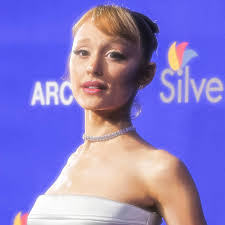 Ariana Grande stuns at the Palm Springs Film Festival.