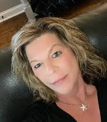 Tracy Anglin's Instagram, Twitter & Facebook