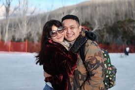 Gilang dirgahari adalah seorang pembawa acara, aktor, dan pelawak berkebangsaan indonesia. Ultah Pernikahan Ketiga 10 Potret Romantis Gilang Dirga Dan Istri