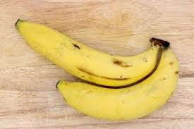 Bananes Coupees Qui Noircissent Banane Trucs Et Astuces De Cuisine Couper