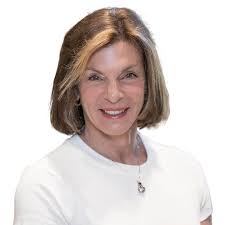 Eileen Taggart's Instagram, Twitter & Facebook