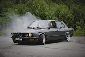 As totemic as m seems to be these days, it hasn't been around all that long in the grand scheme of things. Hd Wallpaper Bmw E28 Stance Stanceworks Low Summer Car Wallpaper Flare