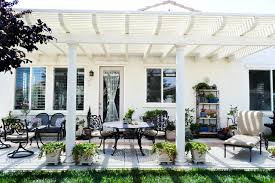 Drive up to practical luxury in this hill country spanish style home. 18 Charming Mediterranean Patio Designs To Make Your Backyard Sparkle