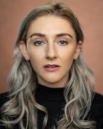 Alicia Dillon's Instagram, Twitter & Facebook