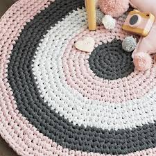 Gehakelter Runder Teppich Anleitung Diy Stoffe Gehakelter Teppich Runde Teppiche Teppich Hakeln