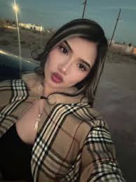 Daisy Leon (@dl0812)