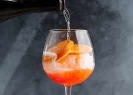 Die besten gu rezepte mit qualitätsgarantie: Lillet Orangen Spritz Rezept Blog Bevbox