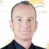 Aaron Ramage's Instagram, Twitter & Facebook