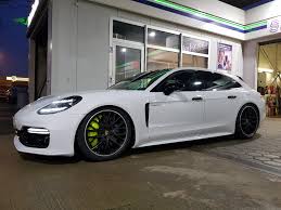 Porsche offers the panamera with a plethora of powertrain options, including a hybrid setup and a porsche offers the 2021 panamera in such a wide range of models and prices, your budget and. Tieferlegung Des Luftfahrwerks Per App Fur Jeden Porsche Panamera 971