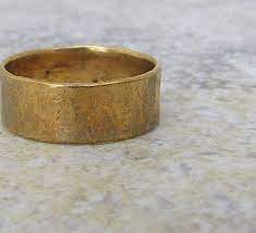 Men S Hammered Brass Band Distressed Wedding Ring By Silversmack 65 00 Mens Rustic Wedding Bands Mens Wedding Bands Mens Wedding Bands Unique