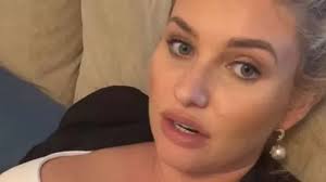 Jess Wright 'felt dark cloud' after son's birth and psoriasis has shattered  confidence