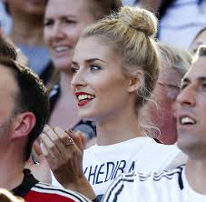 Die spielerfrauen der schwedischen nationalmannschaft sind. Sami Khedira Die Reihen Der Wm Spielerfrauen Lichten Sich Welt